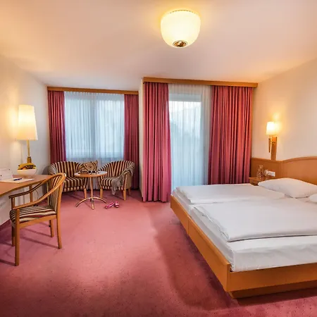 Johannesbad Palace Hotell 4*